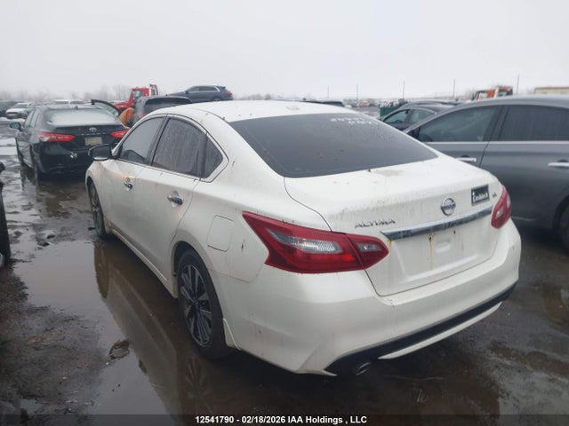 1N4AL3AP5JC258609 Nissan Altima 2.5 S/2.5 Sl Tech/2.5 Sv