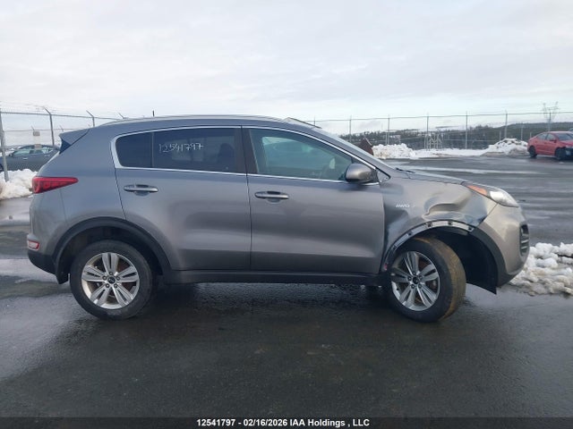 KNDPMCAC2H7223821 KIA Sportage Lx