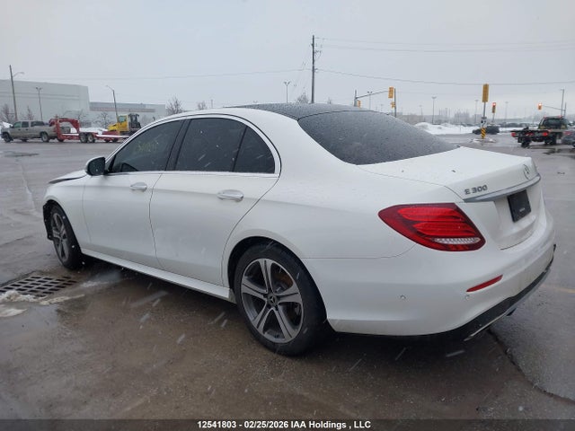 WDDZF4KB0KA587251 Mercedes-Benz E 300 4matic