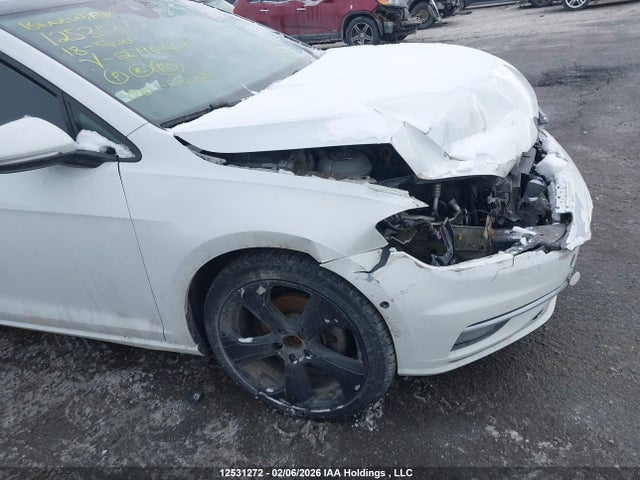 3VWB17AU5JM271647 Volkswagen Golf 1.8 Tsi Comfortline/1.8 Tsi Highline/1.8 Tsi Trendline