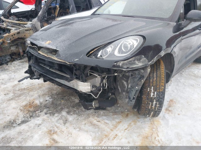 Porsche Macan 2018 WP1AA2A5XJLB22869 Image 6