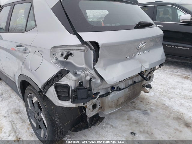 Продажа на аукционе авто 2022 Hyundai Venue Ultimate With Black Interior, vin: KMHRC8A35NU206870, номер лота: 12541830