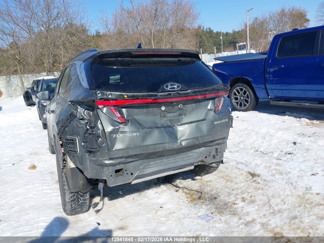 KM8JCCA15NU023449 Hyundai Tucson Luxury/ultimate