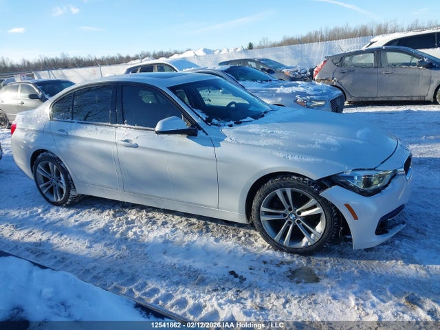 12541862 :رقم المزاد ، WBA8D9C53JA615928 vin ، 2018 Bmw 330i Xdrive مزاد بيع