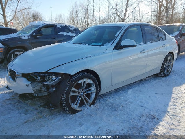 12541862 :رقم المزاد ، WBA8D9C53JA615928 vin ، 2018 Bmw 330i Xdrive مزاد بيع