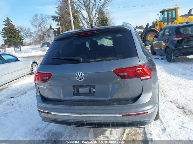 3VV4B7AX1LM133739 Volkswagen Tiguan Sel Premium R-line