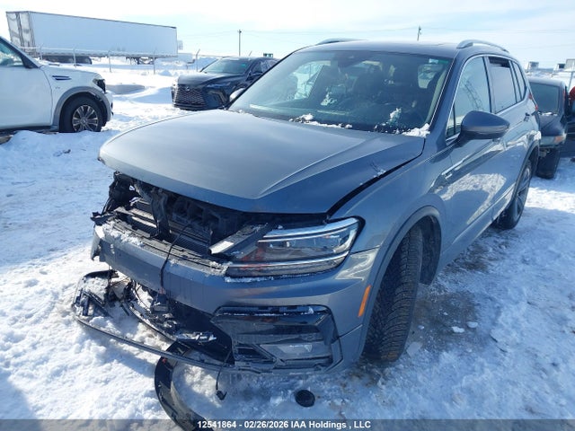3VV4B7AX1LM133739 Volkswagen Tiguan Sel Premium R-line