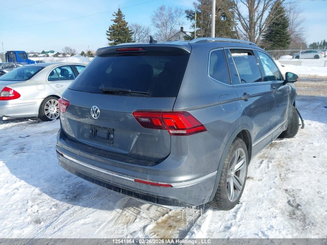 3VV4B7AX1LM133739 Volkswagen Tiguan Sel Premium R-line