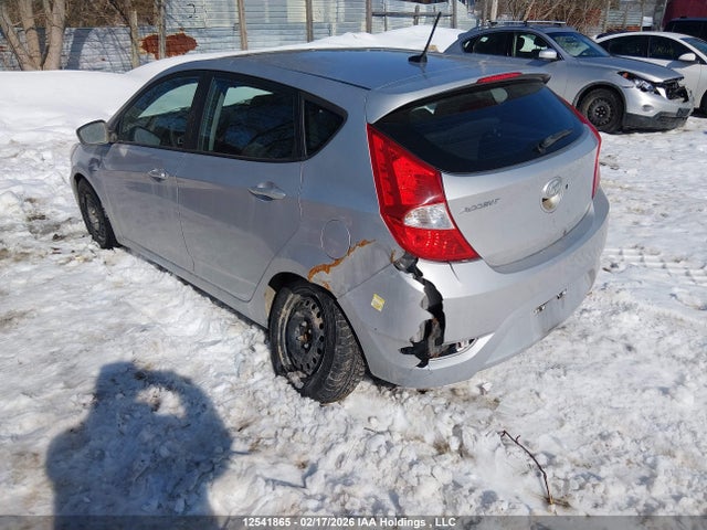 KMHCT5AE8HU349855 Hyundai ACCENT SE