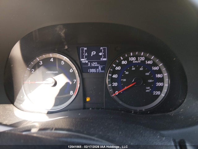 KMHCT5AE8HU349855 Hyundai ACCENT SE