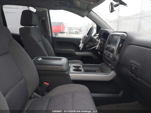 1GCVKREC6JZ216648 Chevrolet Silverado 1500 2lt