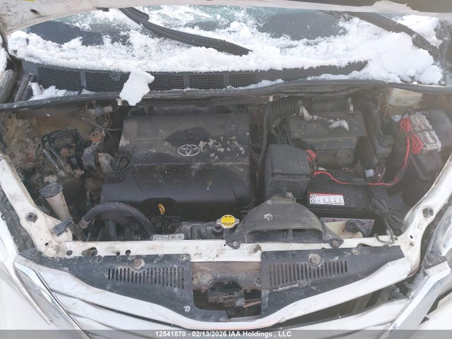 5TDDK3DC4FS107964 Toyota Sienna Xle/limited