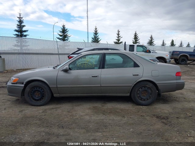 2000 Toyota Camry Ce/ce V6/le მანქანა იყიდება აუქციონზე, vin: JT2BG22K0Y0444014, აუქციონის ნომერი: 12541881