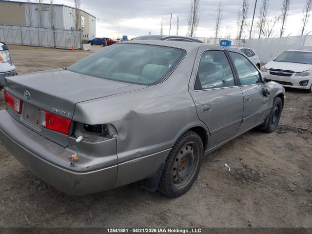 2000 Toyota Camry Ce/ce V6/le მანქანა იყიდება აუქციონზე, vin: JT2BG22K0Y0444014, აუქციონის ნომერი: 12541881