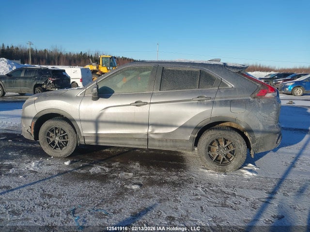 JA4ATUAA0RZ632445 Mitsubishi Eclipse Cross Es