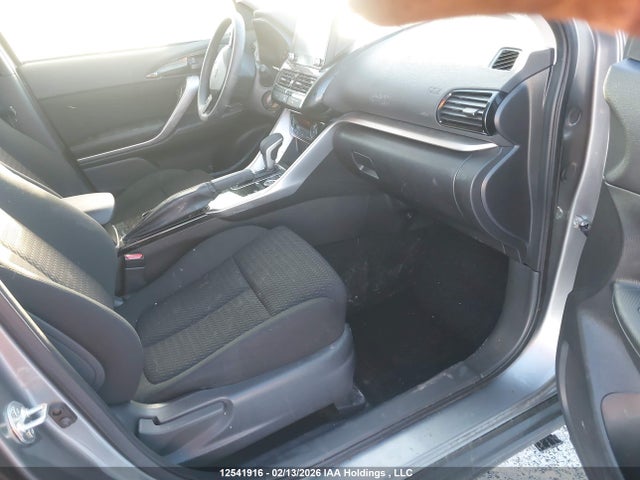 JA4ATUAA0RZ632445 Mitsubishi Eclipse Cross Es