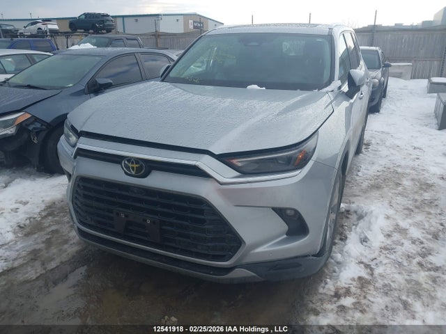 2024 Toyota Grand Highlander Hybrid Limited მანქანა იყიდება აუქციონზე, vin: 5TDACAB56RS000296, აუქციონის ნომერი: 12541918