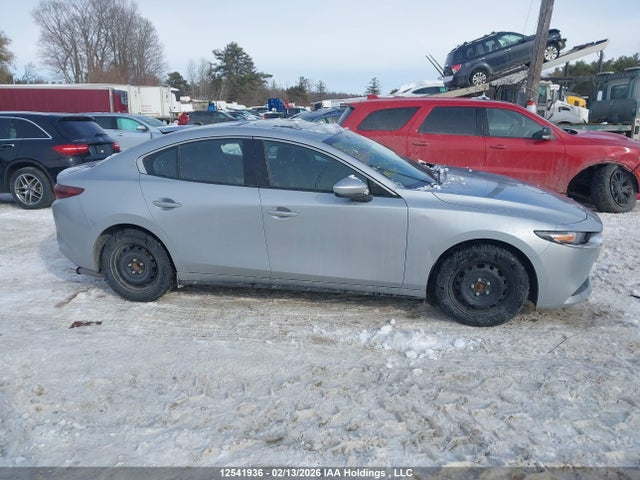 JM1BPACL8N1506385 Mazda Mazda3 Gs