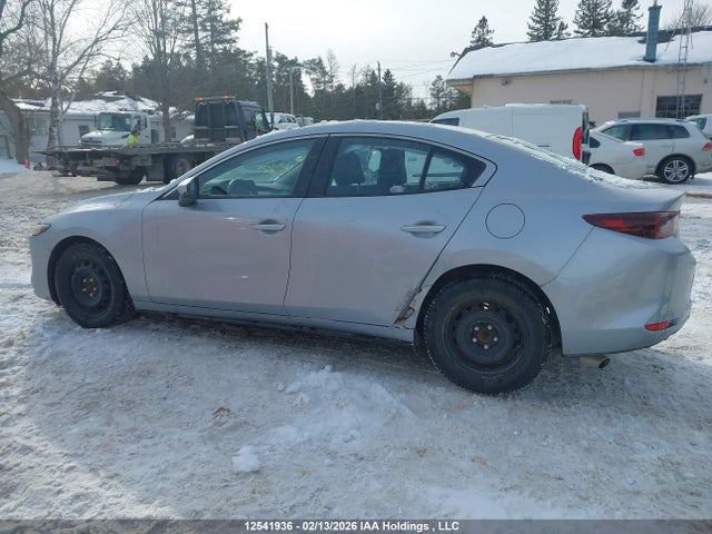 JM1BPACL8N1506385 Mazda Mazda3 Gs