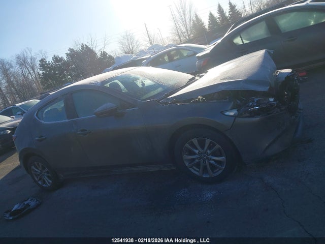JM1BPALM3L1149008 Mazda MAZDA3