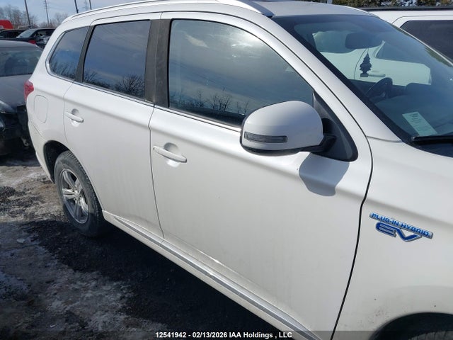 JA4J24A59JZ613161 Mitsubishi Outlander Se/gt