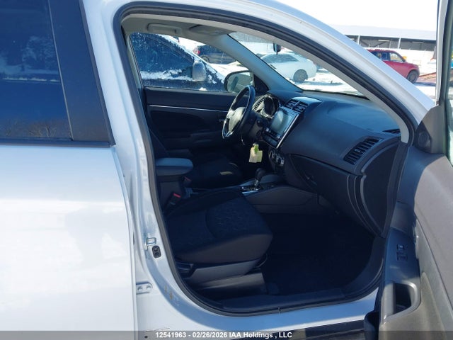 Продаж на аукціоні авто 2022 Mitsubishi Rvr Se/sel/le/gt, vin: JA4AJVAW6NU604129, номер лоту: 12541963