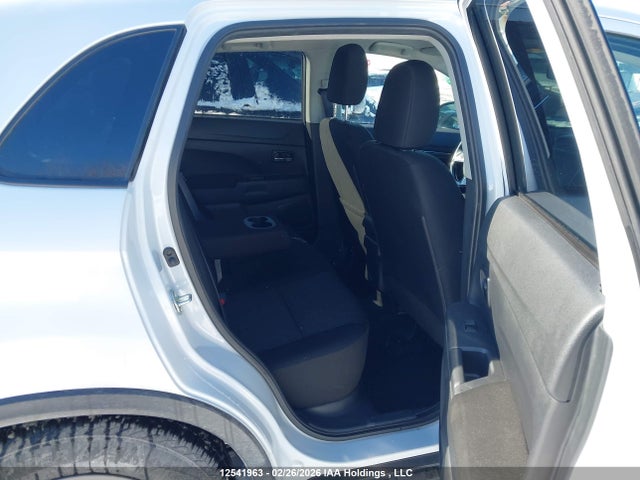 Продаж на аукціоні авто 2022 Mitsubishi Rvr Se/sel/le/gt, vin: JA4AJVAW6NU604129, номер лоту: 12541963