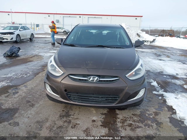 2015 Hyundai Accent Gls მანქანა იყიდება აუქციონზე, vin: KMHCU5AE6FU197911, აუქციონის ნომერი: 12541999