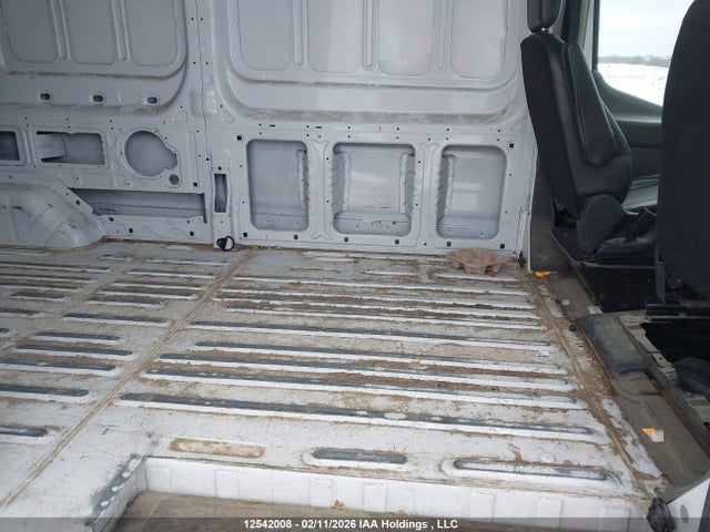 1FTBR2X81NKA31193 Ford Transit T-250