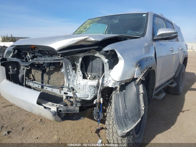 JTEBU5JR6G5355545 Toyota 4RUNNER SR5