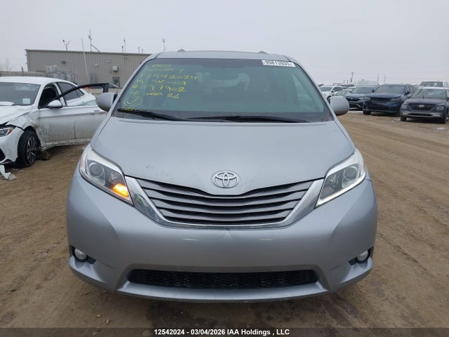 5TDDK3DC7FS097902 Toyota Sienna Xle/limited