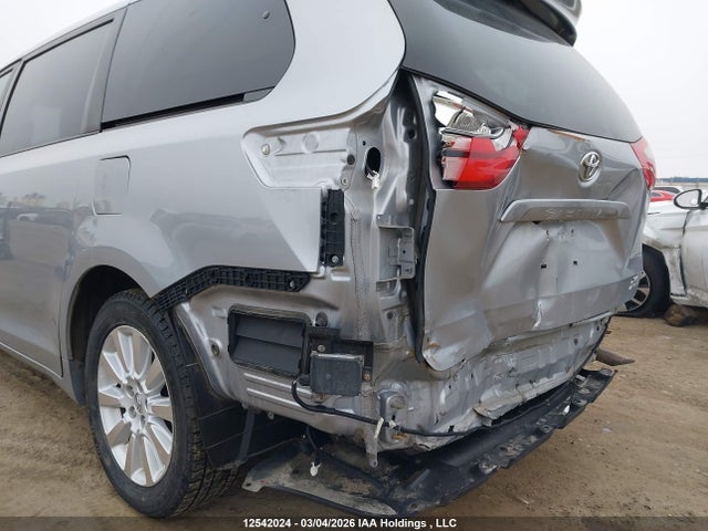 5TDDK3DC7FS097902 Toyota Sienna Xle/limited
