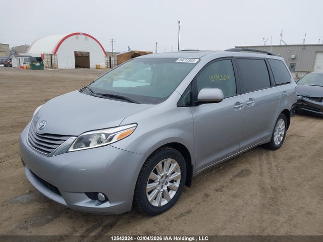 5TDDK3DC7FS097902 Toyota Sienna Xle/limited