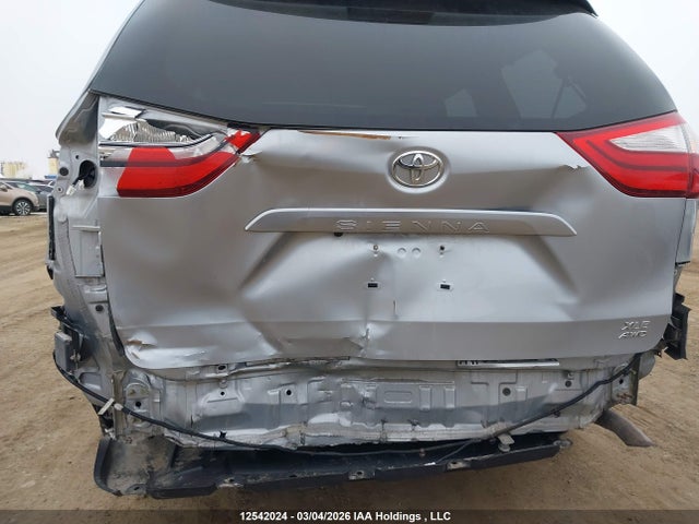 5TDDK3DC7FS097902 Toyota Sienna Xle/limited