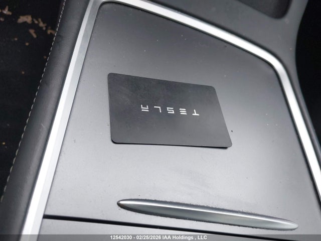 7SAYGAEE5NF428733 Tesla Model Y