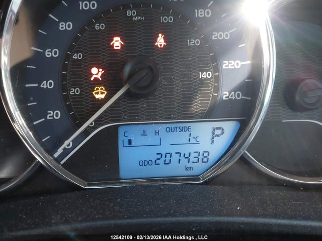 2T1BURHE3GC688738 Toyota COROLLA LE