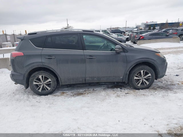 2T3RFREV0HW582915 Toyota Rav4 Xle