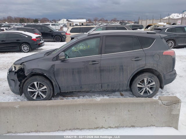 2T3RFREV0HW582915 Toyota Rav4 Xle