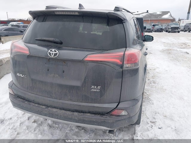 2T3RFREV0HW582915 Toyota Rav4 Xle