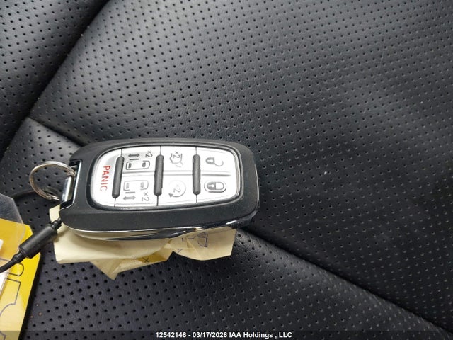 2025 Chrysler Pacifica Limited მანქანა იყიდება აუქციონზე, vin: 2C4RC1GGXSR596511, აუქციონის ნომერი: 12542146