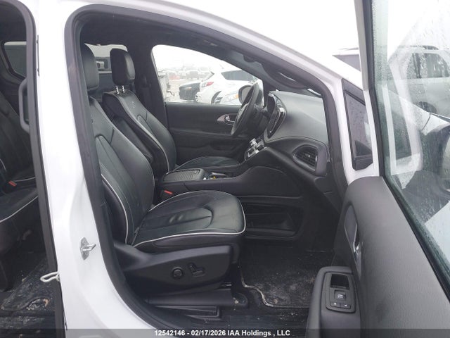 2025 Chrysler Pacifica Limited მანქანა იყიდება აუქციონზე, vin: 2C4RC1GGXSR596511, აუქციონის ნომერი: 12542146