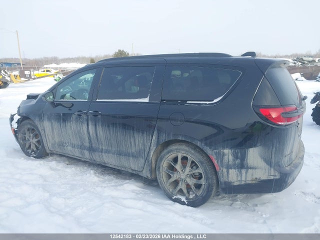 Chrysler Pacifica Limited 2025 2C4RC1GG8SR582297 Image 11