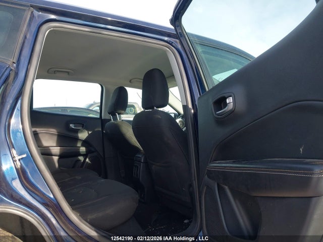 3C4NJCAB4JT118027 Jeep Compass Sport