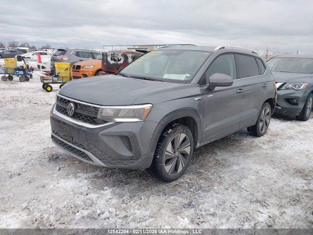 Volkswagen TAOS SE 2024 3VVUX7B2XRM090029 Image 2