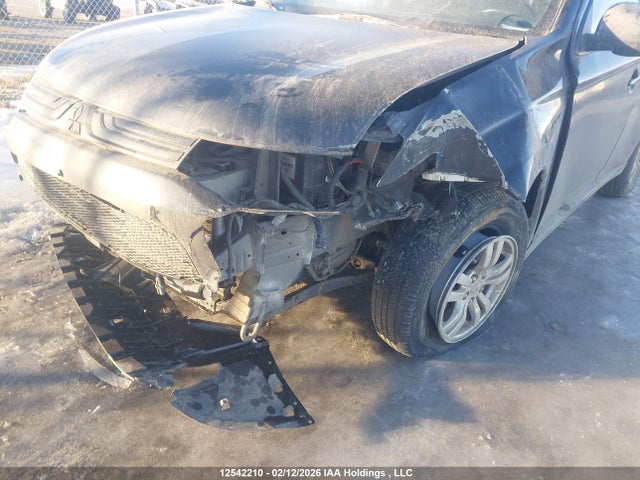 JA4JZ3AX3EZ606106 Mitsubishi Outlander