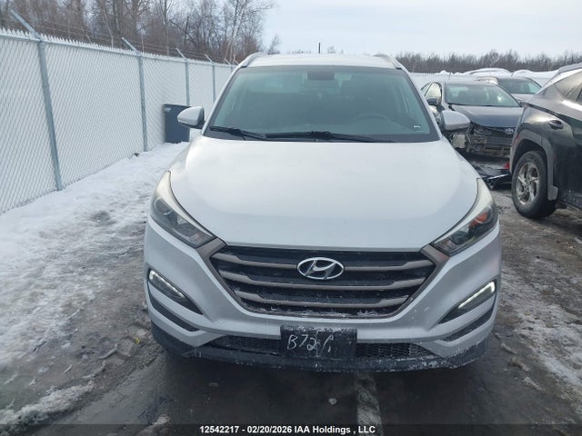 Продажа на аукционе авто 2016 Hyundai Tucson, vin: KM8J3CA47GU204095, номер лота: 12542217