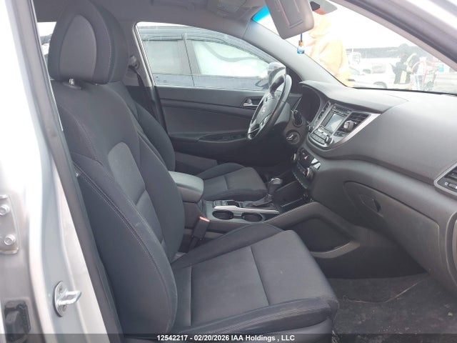 Продажа на аукционе авто 2016 Hyundai Tucson, vin: KM8J3CA47GU204095, номер лота: 12542217