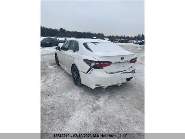 4T1B21HK4NU018432 Toyota Camry Xle/se