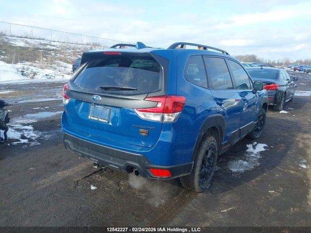 12542227 :رقم المزاد ، JF2SKELC3NH495956 vin ، 2022 Subaru Forester Wilderness مزاد بيع