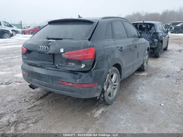 WA1BCCFS4HR001986 Audi Q3 2.0t Komfort